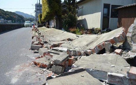 زال بقوة 7.7 درجات يضرب سواحل 'بابوا-غينيا الجديدة' وتحذير من تسونامي