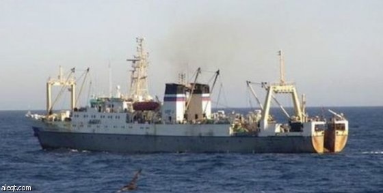 مقتل 4 أشخاص وإجلاء 300 في حريق بمنصة نفط مكسيكية