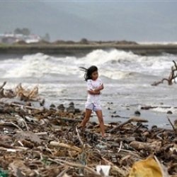 الفلبين تبدأ إجلاء آلاف الأشخاص بسبب الإعصار "مايساك"