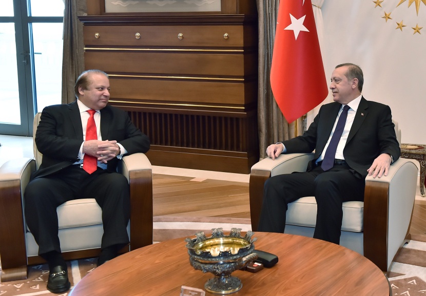 باكستان وتركيا تتفقان على بذل جهود مشتركة لحل الأزمة اليمنية