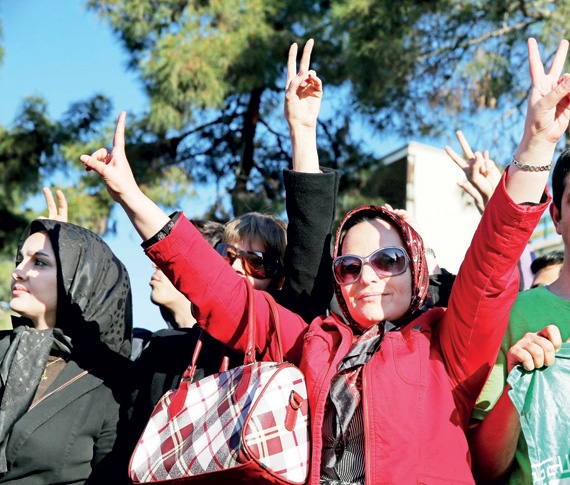 أوباما يراهن على «الدبلوماسية» مع إيران ويحذر الكونجرس من إفشال مساعيه