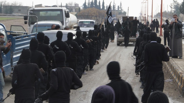 داعش يعدم 300 عراقي سني في القائم