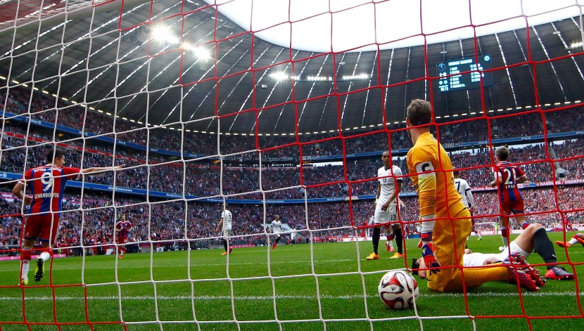 بايرن يقسو على فرانكفورت بثلاثية ويبتعد بفارق تسع نقاط عن الفوز ببوندسليجا