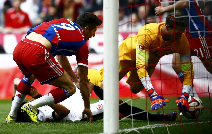 بايرن يقسو على فرانكفورت بثلاثية ويبتعد بفارق تسع نقاط عن الفوز ببوندسليجا