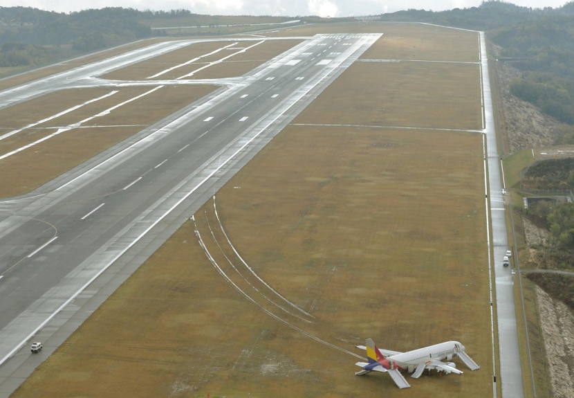 27 جريحا خلال خروج طائرة كورية عن المدرج في هيروشيما