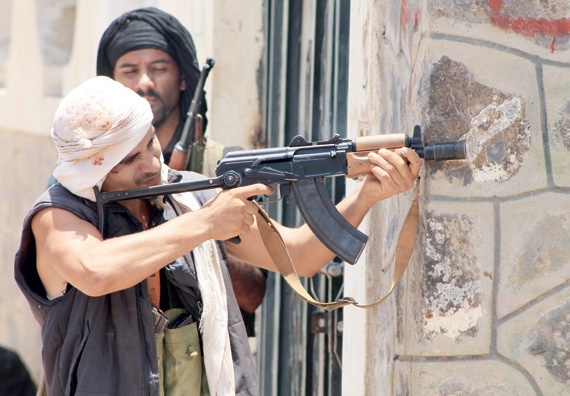 تحالف دولي وآخر عربي .. لماذا فشلت واشنطن وانتصرت الرياض؟