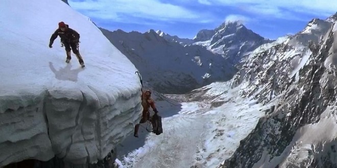 ارتفاع حصيلة ضحايا الانهيار الثلجي في ايفرست الى 14 قتيلا