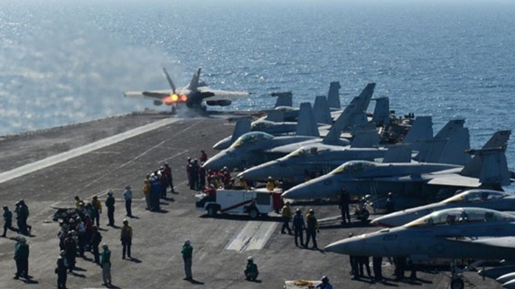 التحالف الدولي يقصف "داعش" في سوريا والعراق