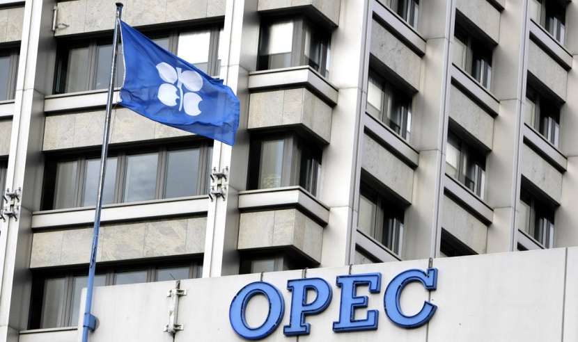 إنتاج "أوبك" من النفط يقفز في أبريل لأعلى مستوى منذ 2012