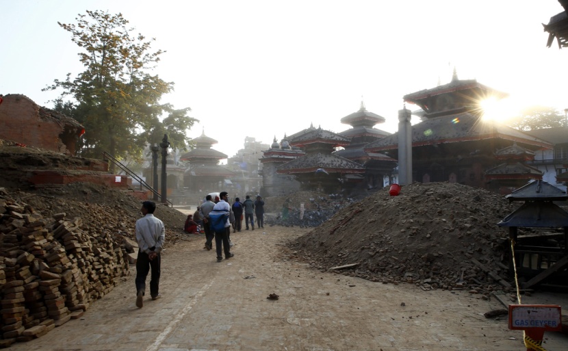 زلزال نيبال : 6621 قتيل .. ولا عثور على ناجين