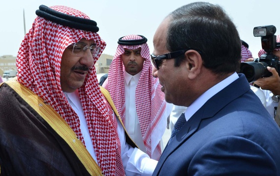 الملك يبحث مع الرئيس المصري تطورات الأوضاع الإقليمية