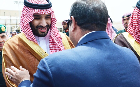 الملك يبحث مع الرئيس المصري تطورات الأوضاع الإقليمية