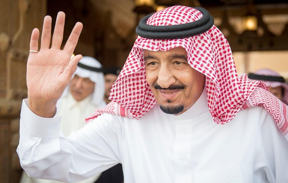 الملك يبحث مع الرئيس المصري تطورات الأوضاع الإقليمية