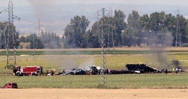 إسبانيا تنتشل الصندوقين الأسودين لطائرة عسكرية سقطت خلال رحلة تجريبية