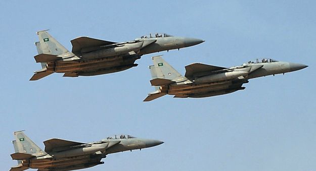 طيران التحالف يقصف منزل نجل المخلوع صالح في صنعاء