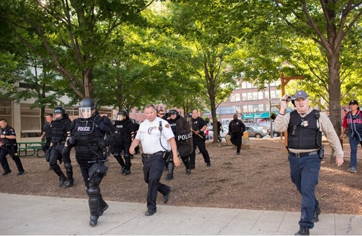 صاحب إناء طهي بالضغط أحدث فزعا قرب مبنى الكونجرس الأمريكي يعتذر