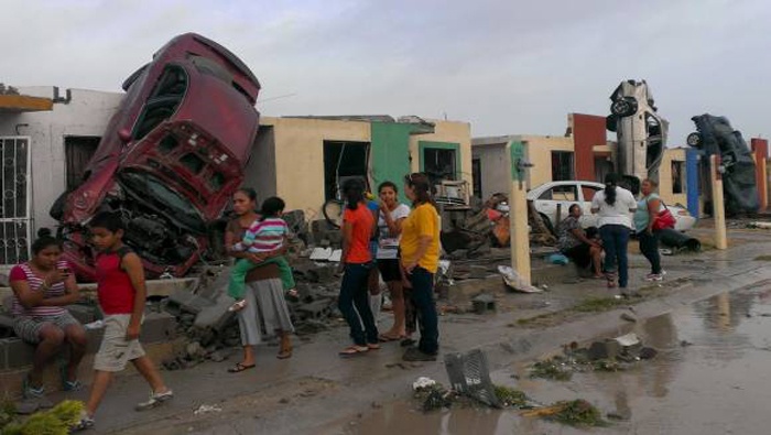 إعصار وفيضانات تقتل 16 شخصا في المكسيك والولايات المتحدة