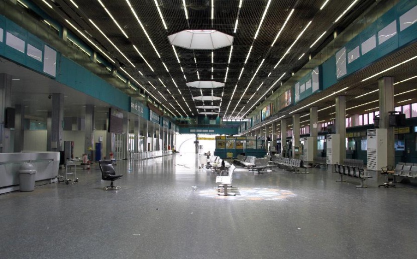 وقف الرحلات الجوية في 3 مطارات ليبية رئيسية بعد إضرابات بسبب الرواتب