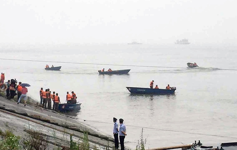 غرق سفينة في الصين على متنها 450 شخصا