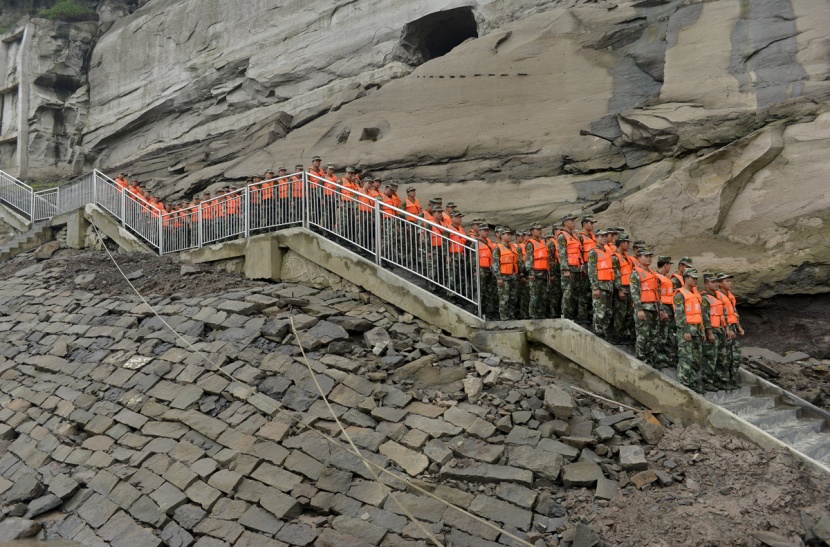 غرق سفينة في الصين على متنها 450 شخصا