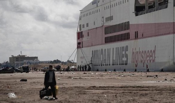 مسؤول : معظم موانئ ليبيا قادرة على العمل رغم تفاقم العنف