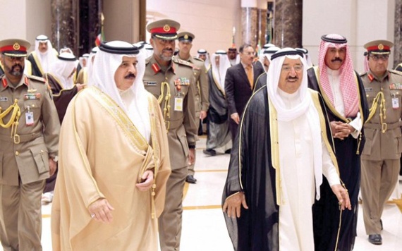 أمير الكويت يصل إلى البحرين