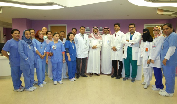 أب يتبرع بكبده وكليته لطفلته ذي الثلاثة أعوام لإنقاذ حياتها