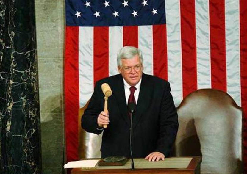 رئيس سابق لمجلس النواب الأمريكي يدفع ببراءته في جرائم بنكية