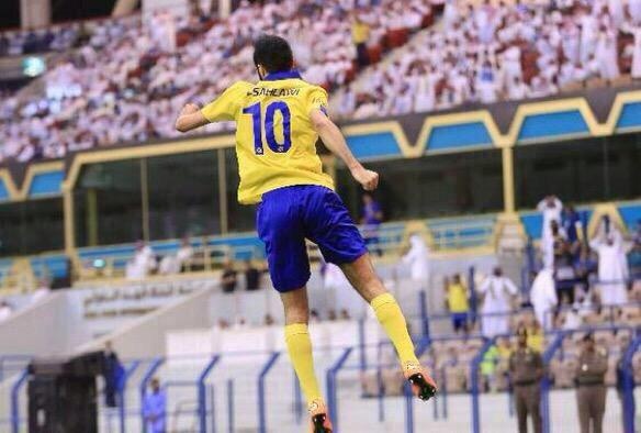 النصر والأهلي يتقاسمان جوائز الكرة الذهبية السعودية