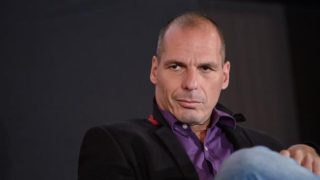 وزير المالية اليوناني يطالب ميركل بـ"خيار حاسم" في القمة الأوروبية