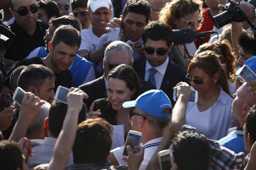 انجلينا جولي : أزمة اللاجئين انفجار للمعاناة الإنسانية