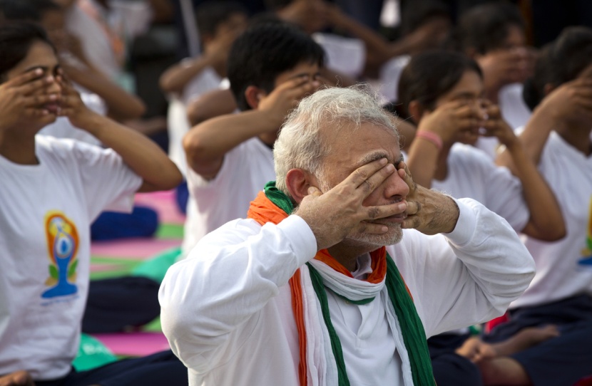 رئيس وزراء الهند يقود الاحتفال باليوم العالمي لليوجا