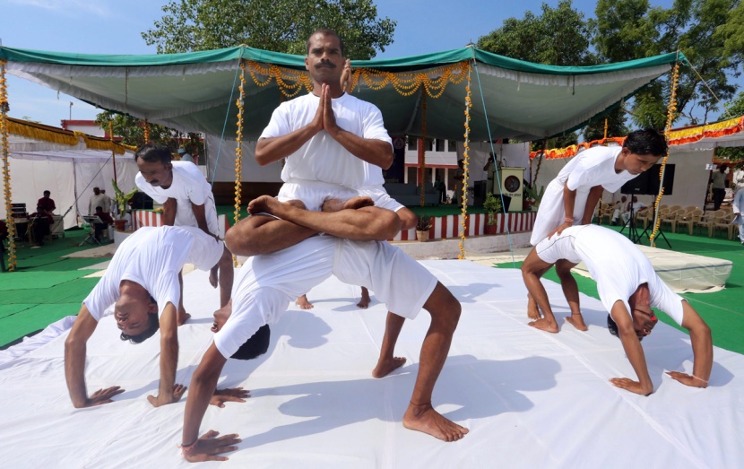 رئيس وزراء الهند يقود الاحتفال باليوم العالمي لليوجا