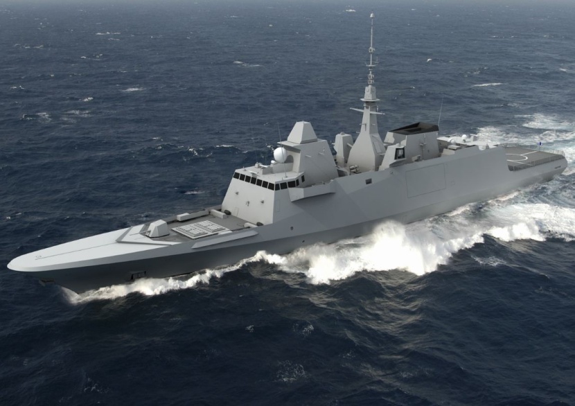 مصر تتسلم فرقاطة فرنسية لتعزيز الأمن في قناة السويس