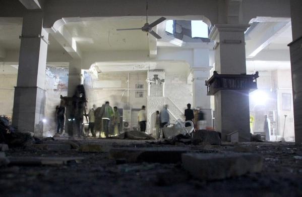 نظام الأسد يستهدف مسجدا في حلب ويقتل 10 أشخاص في لحظة الإفطار