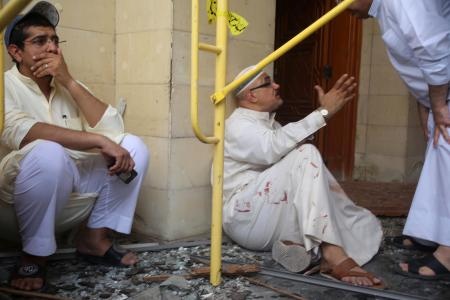 الكويت: مقتل 27 وإصابة 227 في انفجار مسجد الصادق
