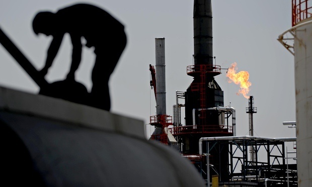 الهند تحظر تجارة النفط مع منظمات "داعش"