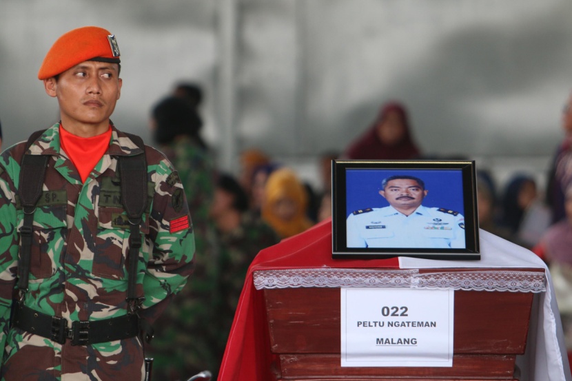 اندونيسيا : أكثر من 140 قتيلا في تحطم الطائرة العسكرية