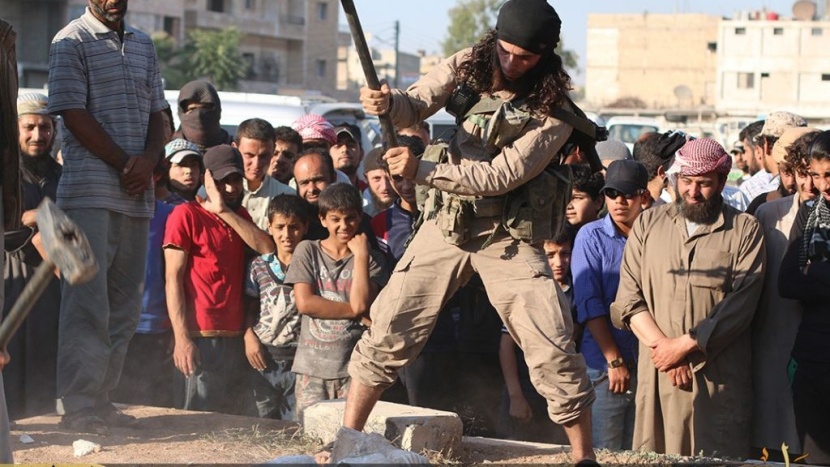 "اليونيسكو" تدين التدمير الجديد لتحف أثرية من تدمر السورية