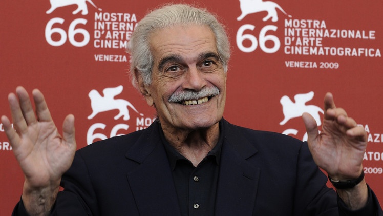 قصة مصورة: أهم الأحداث التي عاشها الفنان الراحل عمر الشريف في عالم السينما