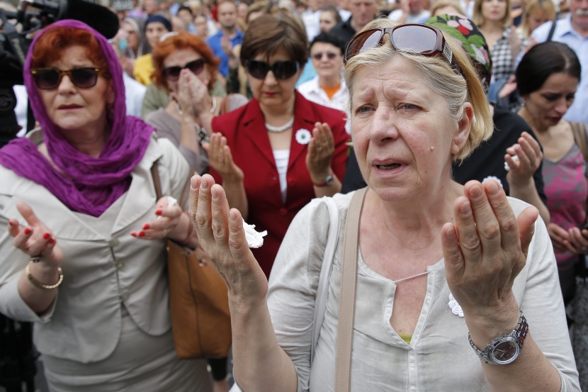 قصة مصورة: البوسنة تستعد لدفن 136 من ضحايا "مجزرة سريبرينيتسا"