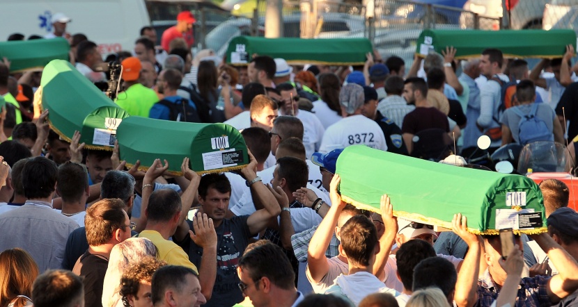 قصة مصورة: البوسنة تستعد لدفن 136 من ضحايا "مجزرة سريبرينيتسا"