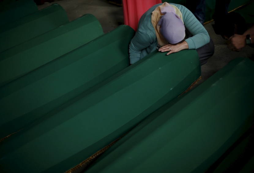 قصة مصورة: البوسنة تستعد لدفن 136 من ضحايا "مجزرة سريبرينيتسا"