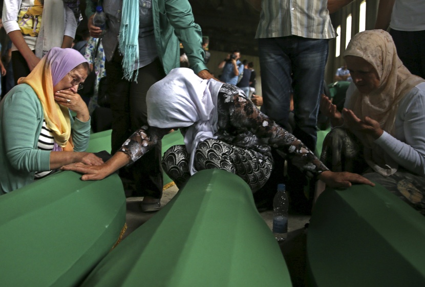قصة مصورة: البوسنة تستعد لدفن 136 من ضحايا "مجزرة سريبرينيتسا"