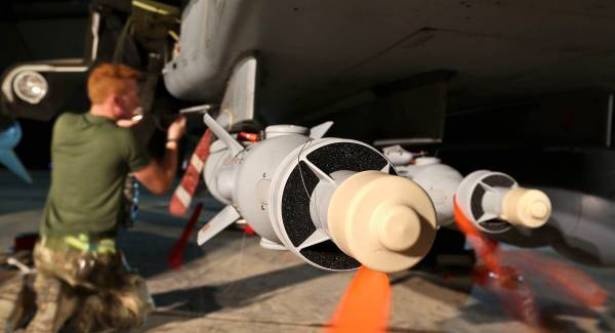 سقوط صاروخين من طائرة حربية بريطانية أثناء هبوطها في قبرص