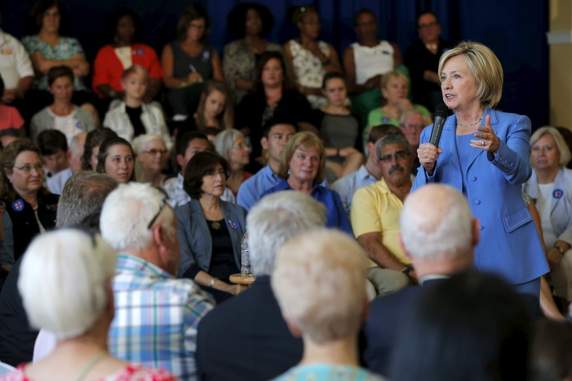 هيلاري كلينتون: لا أثق في الإيرانيين