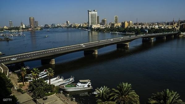 13 قتيلا على الأقل بينهم طفلان في غرق عبارة في النيل