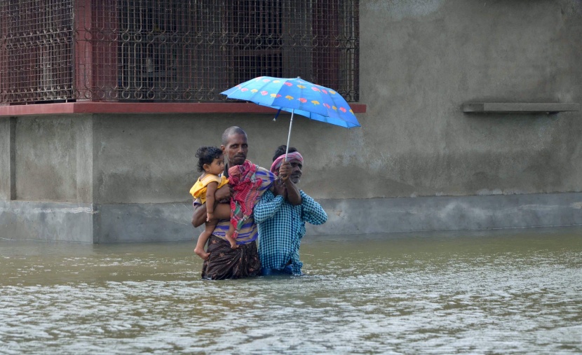قصة مصورة: مصرع 22 شخصًا جراء الفيضانات في فيتنام