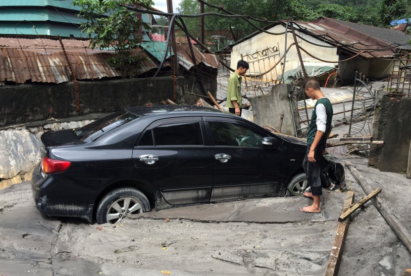 قصة مصورة: مصرع 22 شخصًا جراء الفيضانات في فيتنام