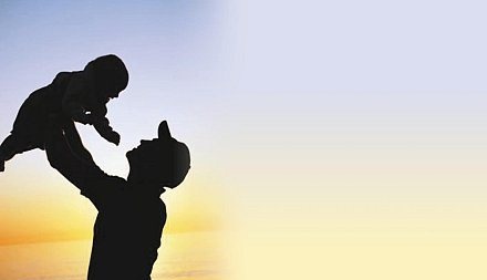 دراسة بريطانية: الطفل الأول يؤثر سلبا على سعادة الزوجين!